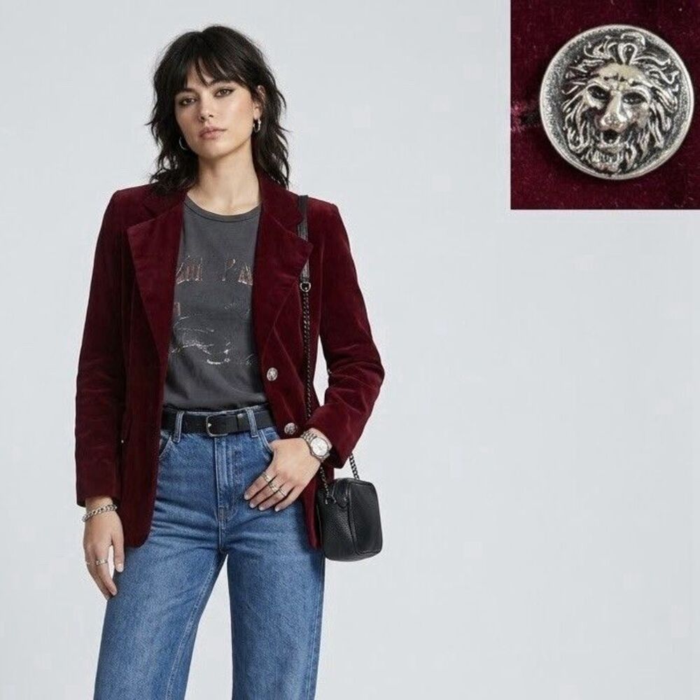 Vintage 70s Wardrobe Maker Burgundy Velvet Blazer Silver Lion Crest Buttons ILGW
